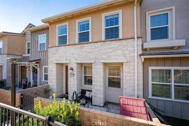 22812 Harvest Mill Cir, Santa Clarita, CA 91350 - photo 2