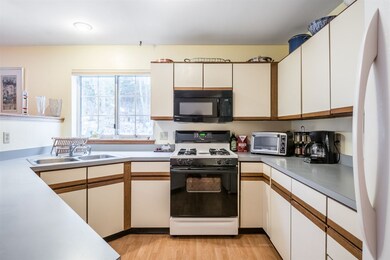 67 Winding Brook Dr, South Burlington, VT 05403 - photo 6