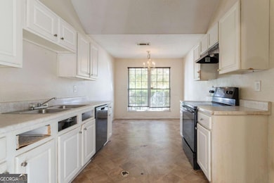 10101 Deep Creek Dr, Union City, GA 30291 - photo 4