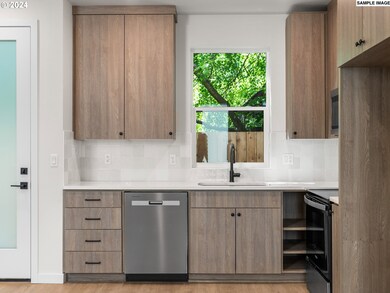 62 NE Stanton St, Portland, OR 97212 - photo 6