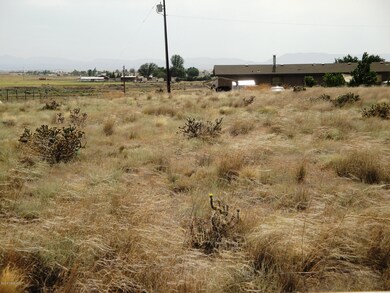 24850 N Mitchell Ln, Paulden, AZ 86334 - photo 7