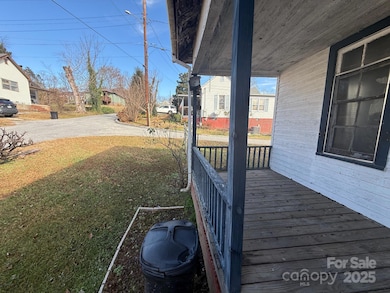 45 Gladden St, Marion, NC 28752 - photo 3