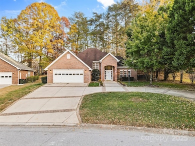 1108 Blowing Rock Cove, Fort Mill, SC 29708 - photo 3