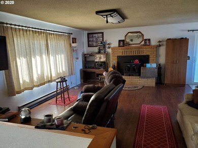 210 Summit Dr, Heppner, OR 97836 - photo 3