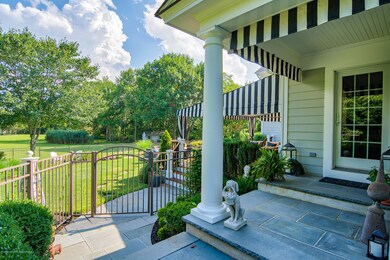 142 Dorchester Way, Shrewsbury, NJ 07702 - photo 2