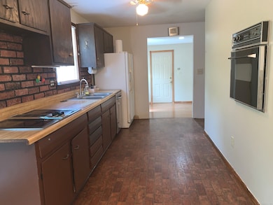 35 Schofield Rd, Willington, CT 06279 - photo 5