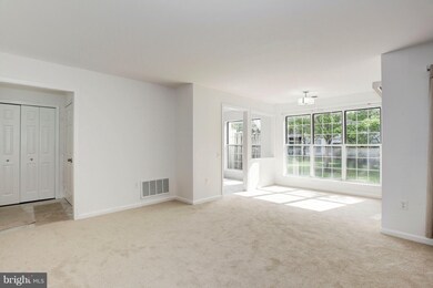 11205 Rienzi Place unit 102, Manassas, VA 20109 - photo 6