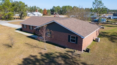 501 Brandon St, Baxley, GA 31513 - photo 3