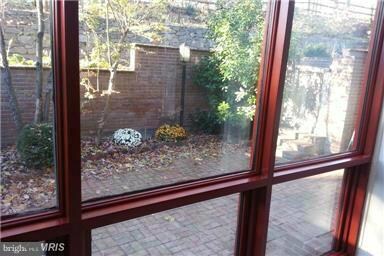 8043 Quarry Ridge Way, Bethesda, MD 20817 - photo 7