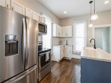 1107 27th St, Des Moines, IA 50311 - photo 7