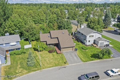 2620 Kingsbridge Cir, Anchorage, AK 99504 - photo 2