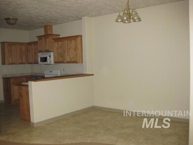1001 S Diamond St, Nampa, ID 83686 - photo 3