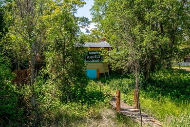 9394 Blackwell Rd, Central Point, OR 97502 - photo 2