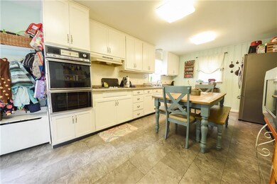 376 Daugherty St, Columbus, IN 47201 - photo 7