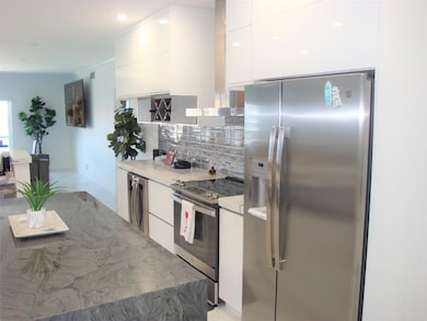 Leisure Towers unit PH B, Pompano Beach, FL 33062 - photo 4