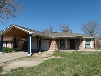 2142 Rainy River Dr, Houston, TX 77088 - photo 2