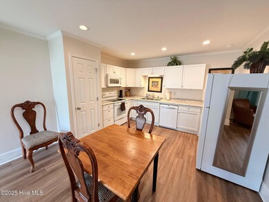 1914 Trent Blvd unit 9, New Bern, NC 28560 - photo 6