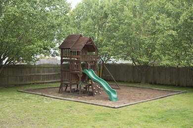 2244 Friar Dr, Winterville, NC 28590 - photo 7