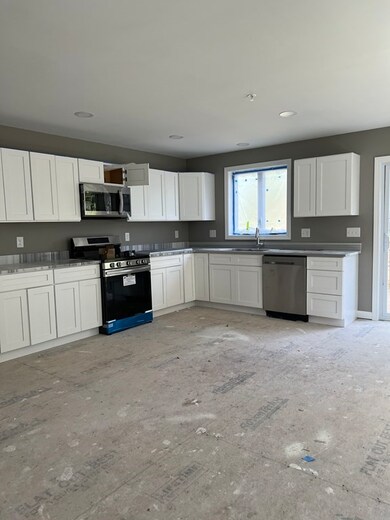 37 Standish St, Worcester, MA 01604 - photo 5