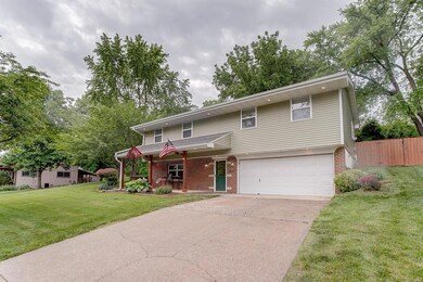 Raised Ranch floorplan