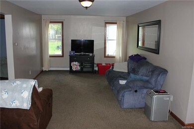 381 E Stenzil St, North Tonawanda, NY 14120 - photo 5