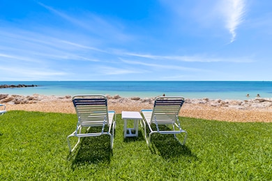 OCEANFRONT LOUNGE AREA