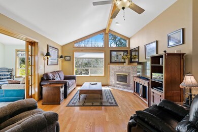 63090CaseyPl_GreatRoom1