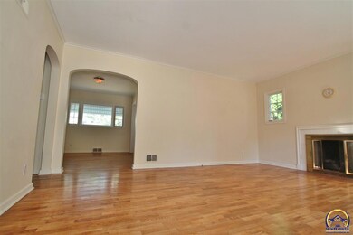 1715 SW Pembroke Ln, Topeka, KS 66604 - photo 4