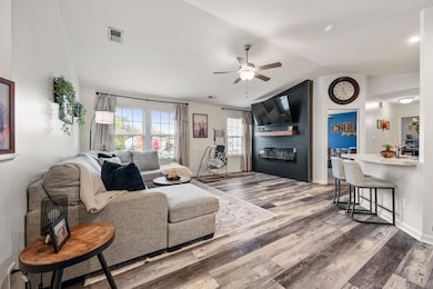 204 E Wind Ln, Lawrenceburg, IN 47025 - photo 4