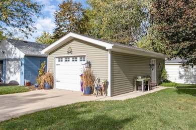 17 E Charles St, Plano, IL 60545 - photo 5