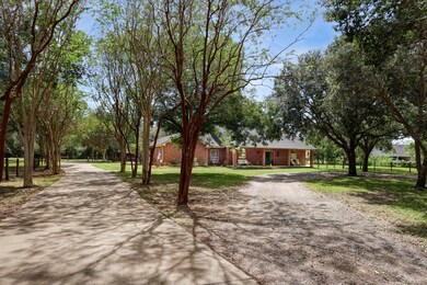 5203 Saddle Dr, Needville, TX 77461 - photo 3