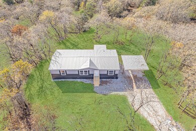 300 Huddleston Rd, Sunset, TX 76270 - photo 3