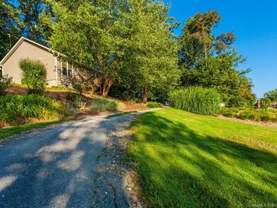 11 Bowman Dr, Asheville, NC 28806 - photo 2