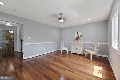 11138 Rutledge Dr, North Potomac, MD 20878 - photo 4