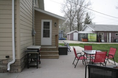 924 E 6th Ave, Mitchell, SD 57301 - photo 6