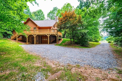 366 Charlois St, Hudson, NC 28638 - photo 4