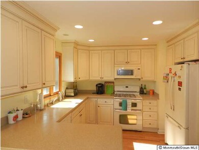 17 Meredith Ct unit C8, Monmouth Beach, NJ 07750 - photo 3