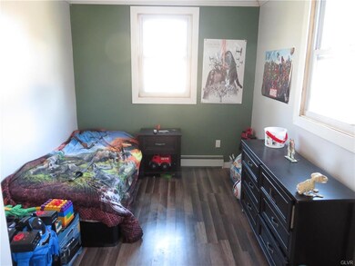 4689 Lanark Rd, Center Valley, PA 18034 - photo 7