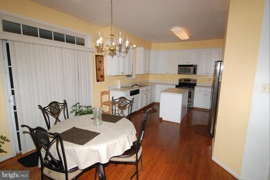 6668 Dasher Ct, Columbia, MD 21045 - photo 7