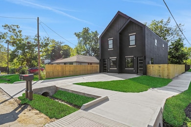 7962 Ethel St unit A, Houston, TX 77028 - photo 2