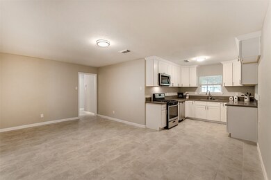 3627 Rebecca St, Houston, TX 77021 - photo 5