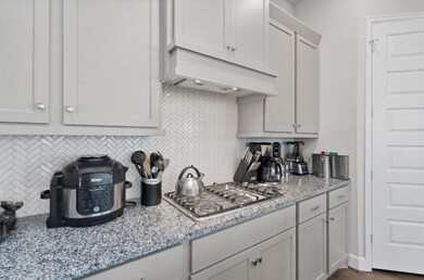 547 Jefferson Dr, Kyle, TX 78640 - photo 4