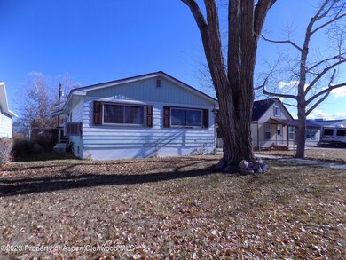 585 Pershing St, Craig, CO 81625 - photo 3