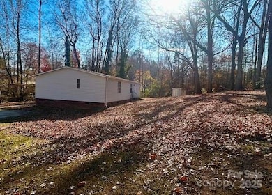 3355 Stony Brook Cir, Newton, NC 28658 - photo 2