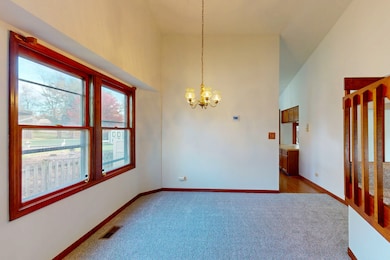 409 New York Ln, Elk Grove Village, IL 60007 - photo 3