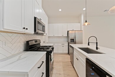 4109 Hare St unit D, Houston, TX 77020 - photo 3