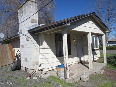 2061 Selah Loop Rd, Selah, WA 98942 - photo 4