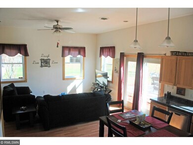 living room/kitchen