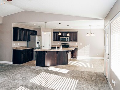 03 Kitchen_B220027