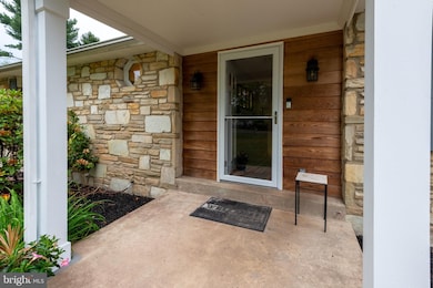 947 Manor Ln, Southampton, PA 18966 - photo 6